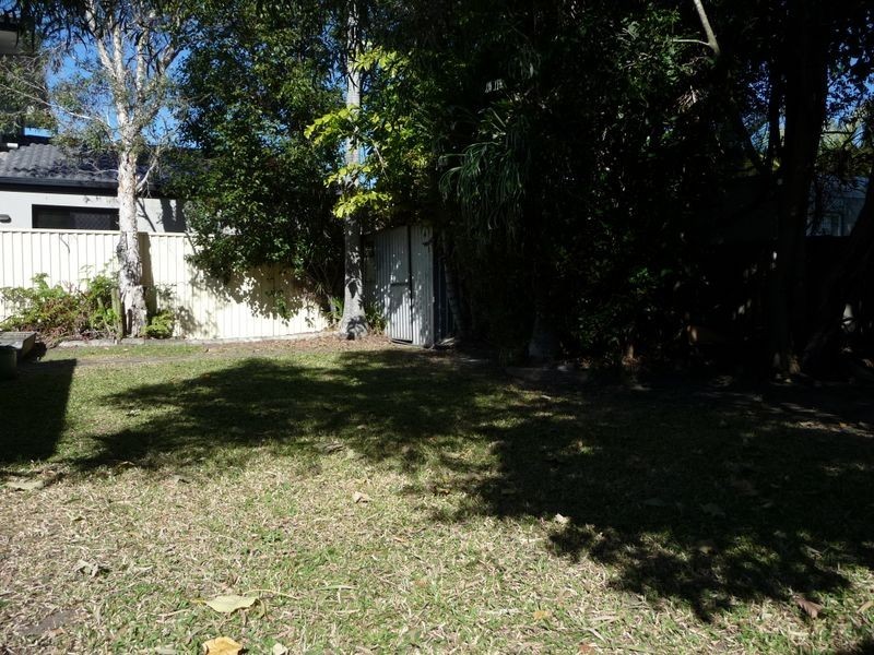 4 Magnolia Ave, Hollywell QLD 4216