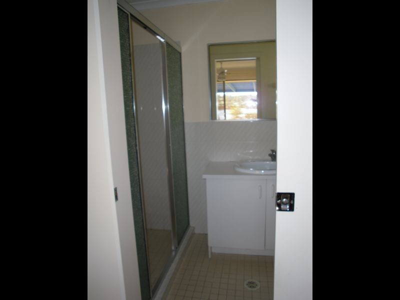 2/17 Kangaroo Avenue, Coombabah QLD 4216