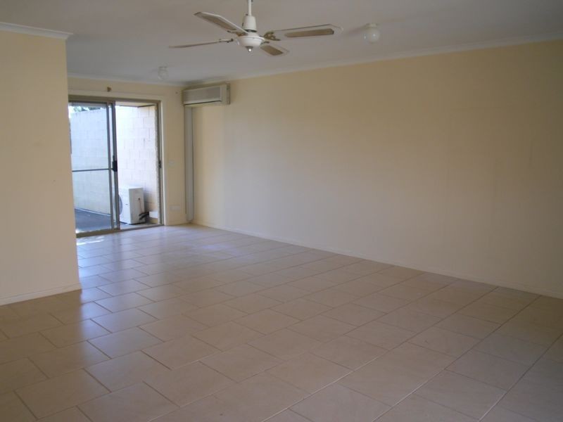 2/17 Kangaroo Avenue, Coombabah QLD 4216