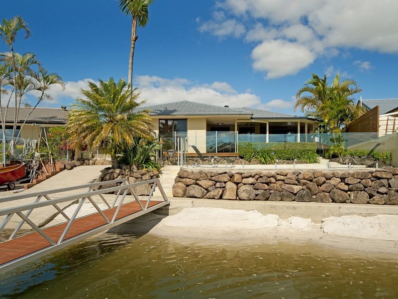 5 Seabreeze Street, Paradise Point QLD 4216