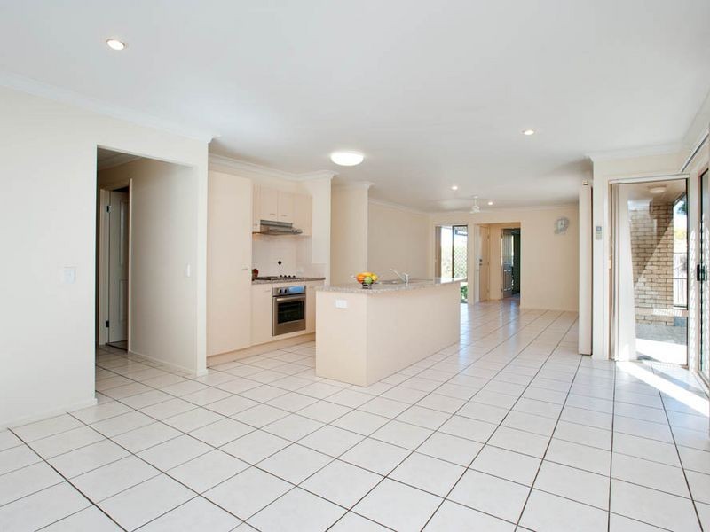 15/1 Archipelago Street, Pacific Pines QLD 4211