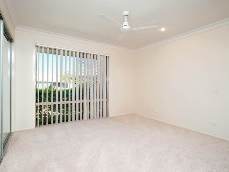 15/1 Archipelago Street, Pacific Pines QLD 4211