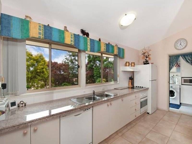 7 Erindale Court, Helensvale QLD 4212