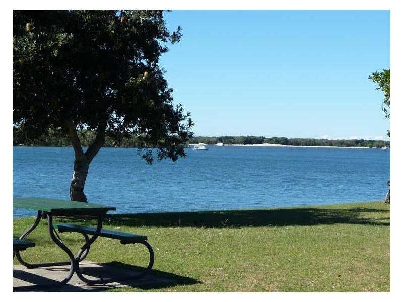 16 Howard Street, Runaway Bay QLD 4216