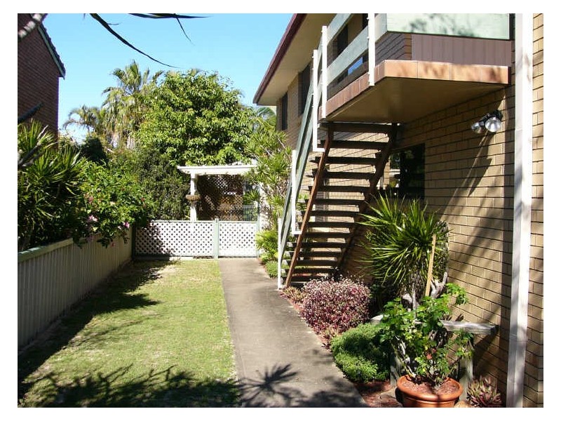 16 Howard Street, Runaway Bay QLD 4216