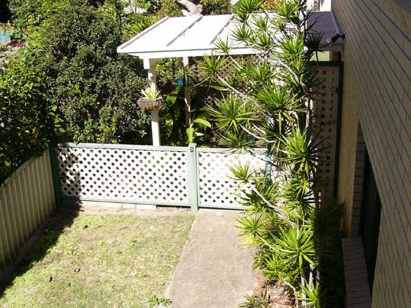 16 Howard Street, Runaway Bay QLD 4216