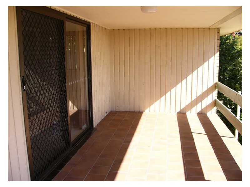 16 Howard Street, Runaway Bay QLD 4216