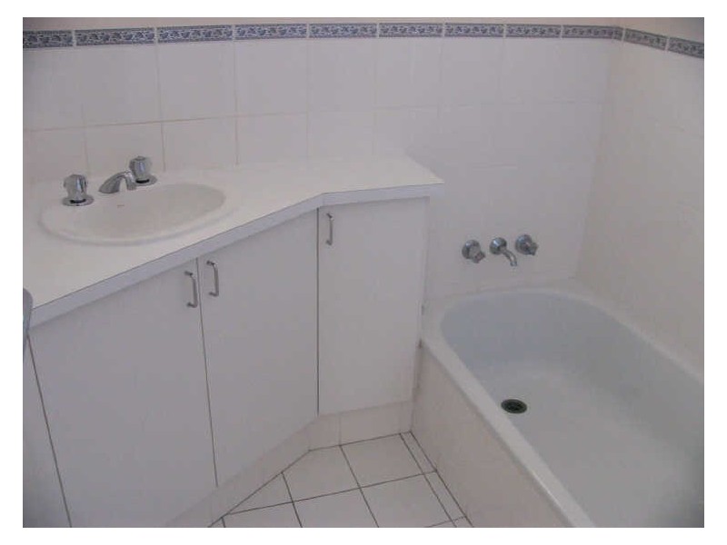 16 Howard Street, Runaway Bay QLD 4216