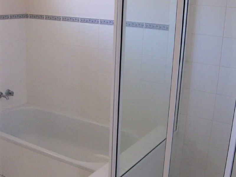 16 Howard Street, Runaway Bay QLD 4216