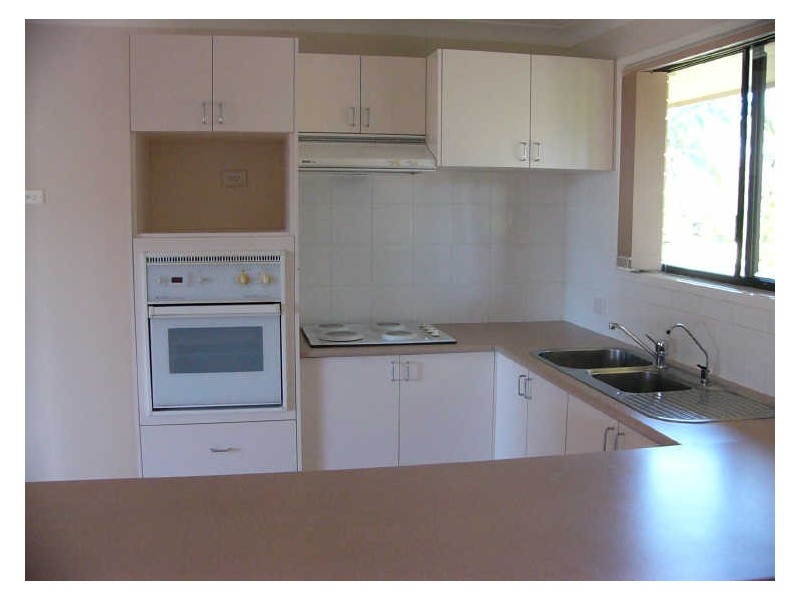 16 Howard Street, Runaway Bay QLD 4216