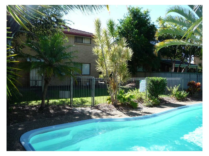 16 Howard Street, Runaway Bay QLD 4216