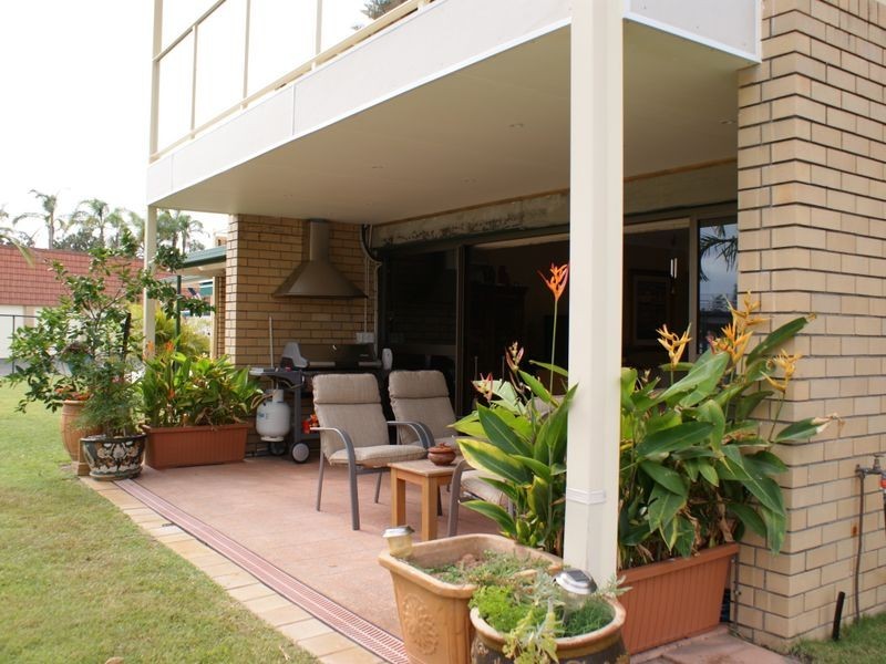 9/112 Bayview Street, Runaway Bay QLD 4216