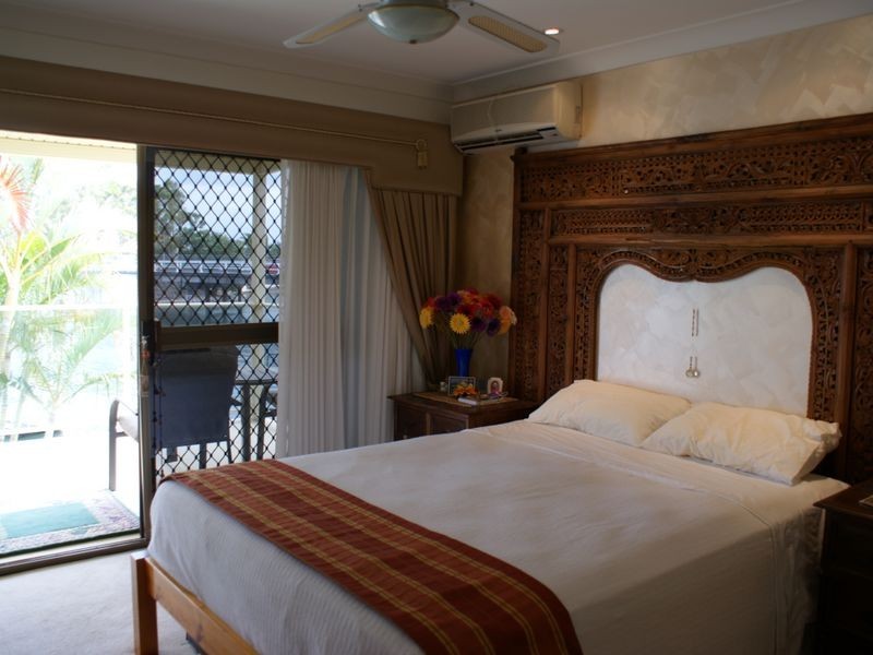 9/112 Bayview Street, Runaway Bay QLD 4216