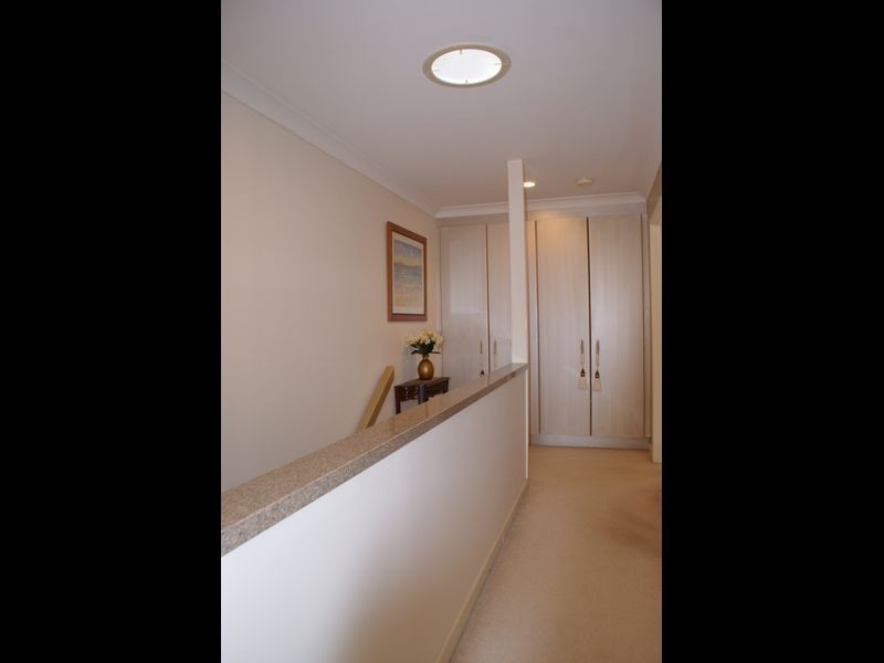 9/112 Bayview Street, Runaway Bay QLD 4216