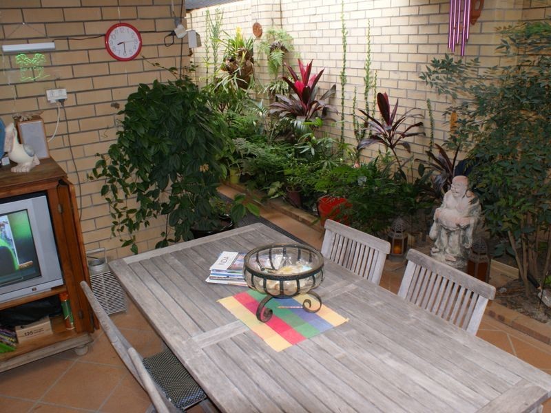 9/112 Bayview Street, Runaway Bay QLD 4216