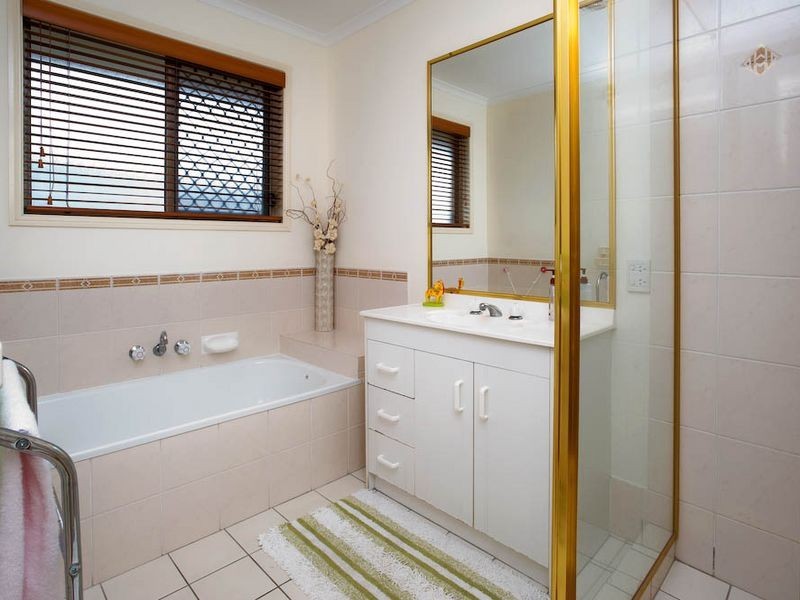 11 Lefroy Drive, Coombabah QLD 4216