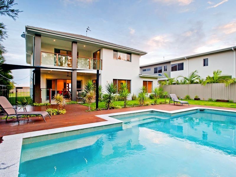 36 Rhodium Crescent, Hope Island QLD 4212