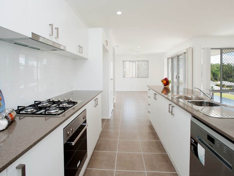 29 Flame Trees Court, Maudsland QLD 4210