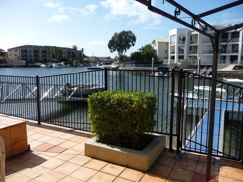 3/79 Bayview Street, Runaway Bay QLD 4216