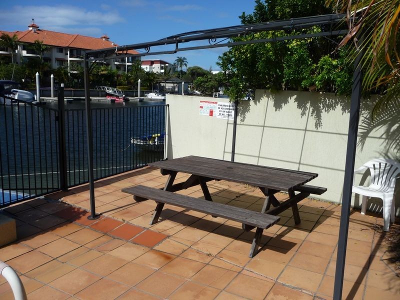 3/79 Bayview Street, Runaway Bay QLD 4216