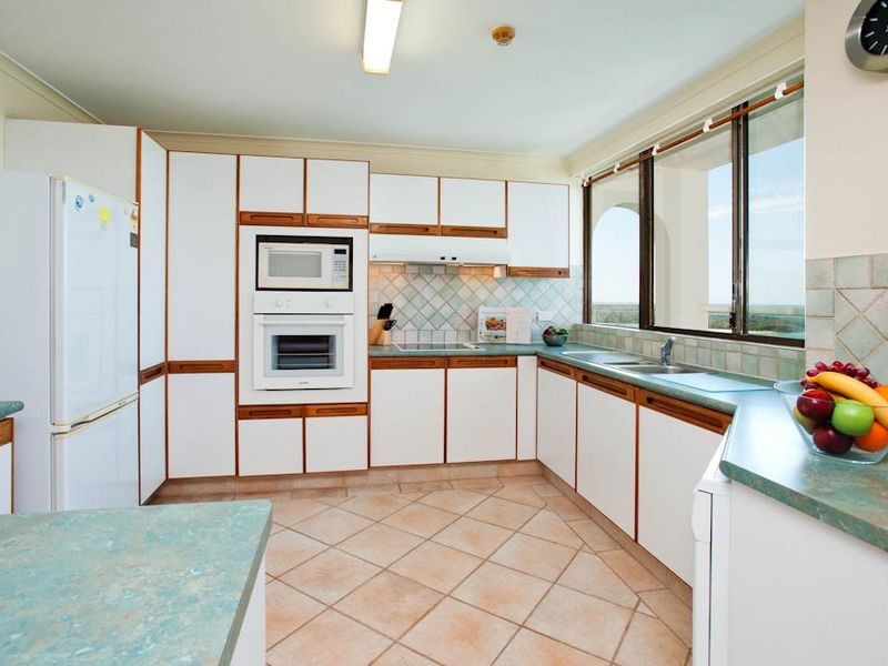 37/316 Marine Parade, Labrador QLD 4215