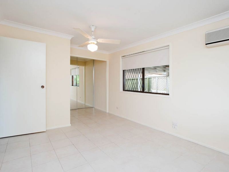 77 Oxley Drive, Paradise Point QLD 4216