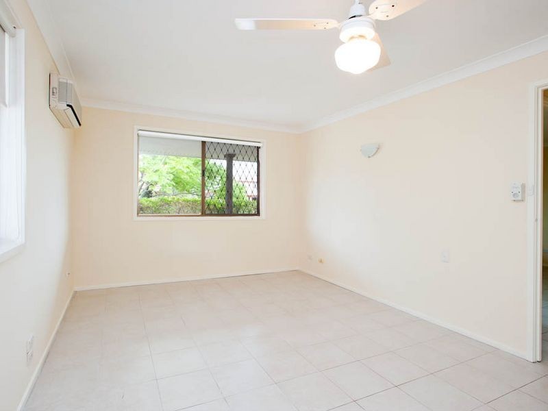 77 Oxley Drive, Paradise Point QLD 4216