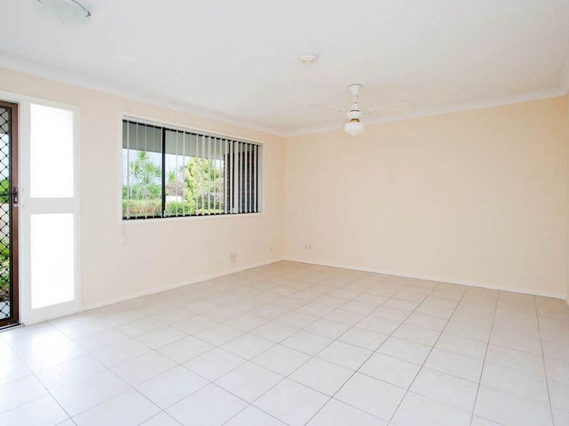 77 Oxley Drive, Paradise Point QLD 4216