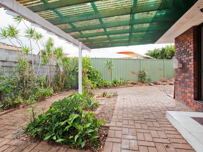 77 Oxley Drive, Paradise Point QLD 4216