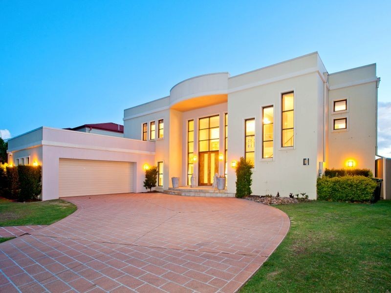 89 Edinburgh Road, Benowa QLD 4217