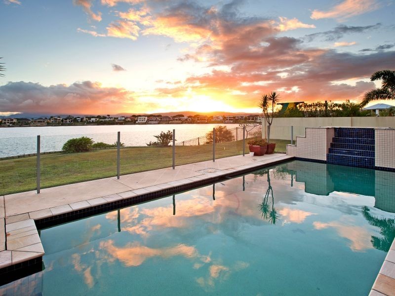 89 Edinburgh Road, Benowa QLD 4217