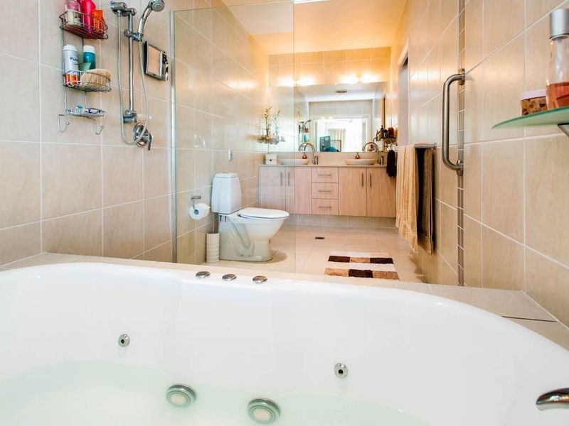 5202 Marine Drive West, Sanctuary Cove QLD 4212