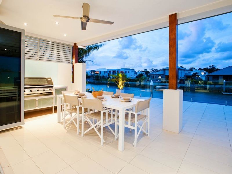 23 MIDDLE QUAY DRIVE, Biggera Waters QLD 4216