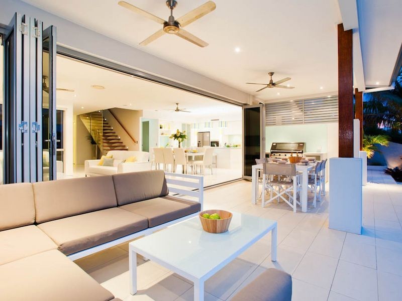 23 MIDDLE QUAY DRIVE, Biggera Waters QLD 4216