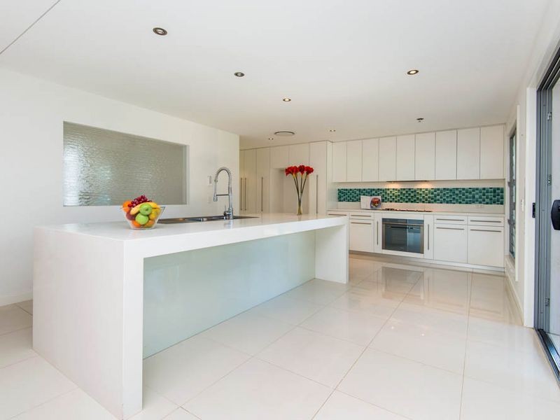 25 Karema Crescent, Runaway Bay QLD 4216