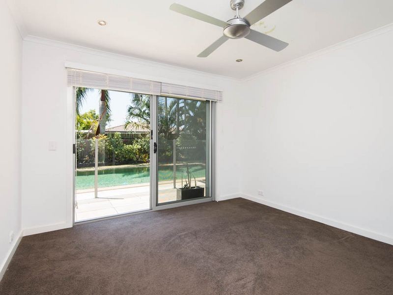 25 Karema Crescent, Runaway Bay QLD 4216