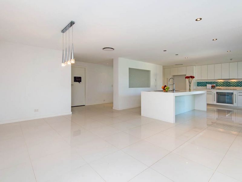 25 Karema Crescent, Runaway Bay QLD 4216