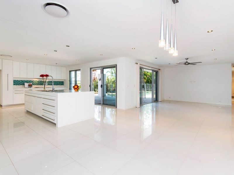 25 Karema Crescent, Runaway Bay QLD 4216