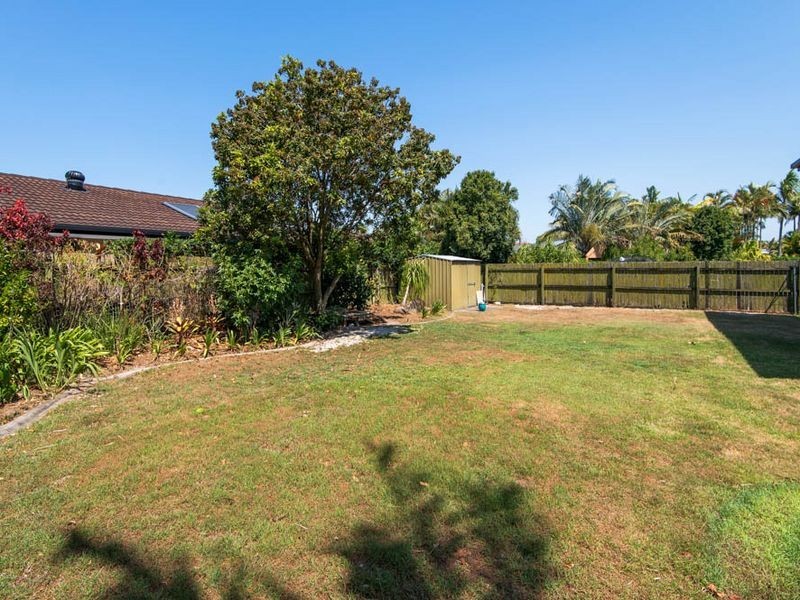25 Karema Crescent, Runaway Bay QLD 4216