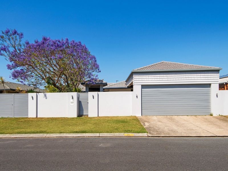 25 Karema Crescent, Runaway Bay QLD 4216
