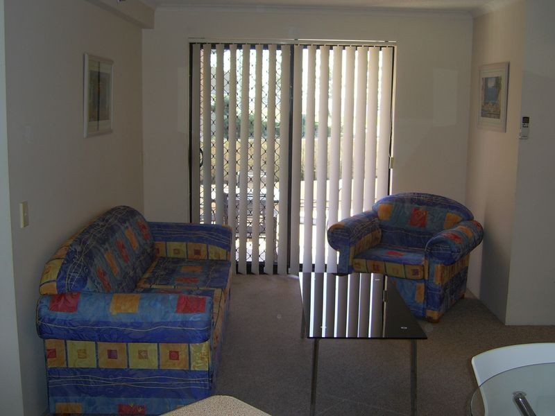10/452 Marine Parade, Biggera Waters QLD 4216