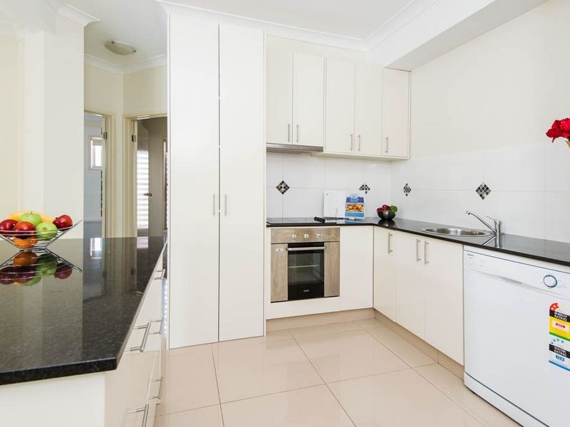 3/38 Worendo Street, Southport QLD 4215