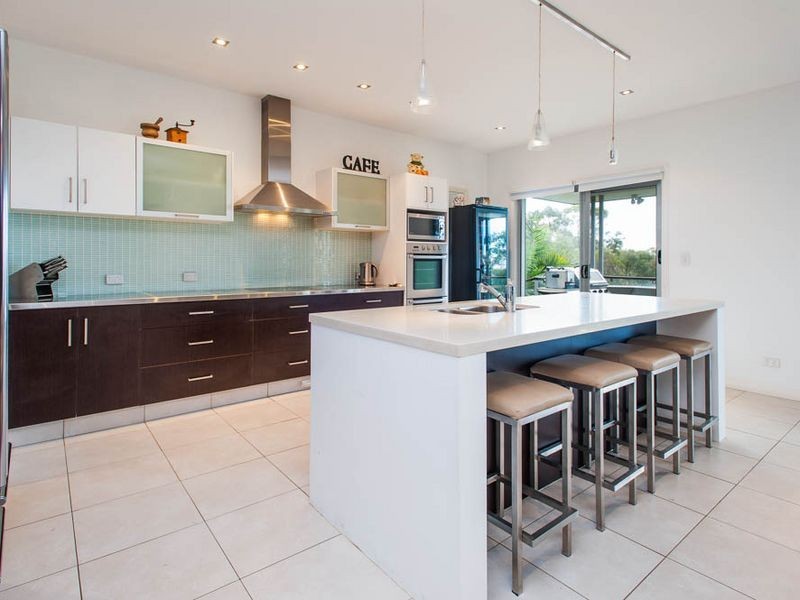 11 SALVADO DRIVE, Pacific Pines QLD 4211