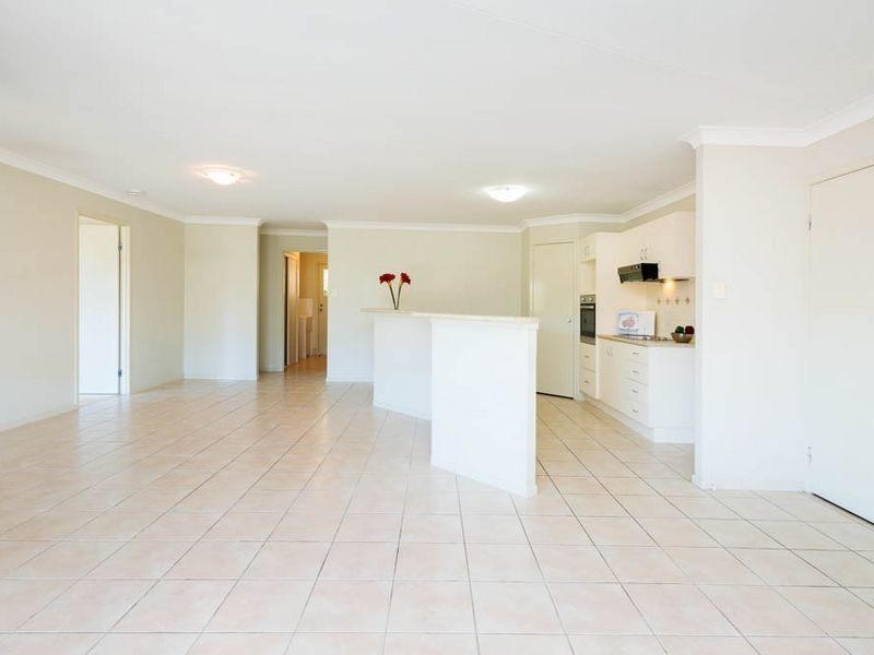 8 Buddy Holly Close, Parkwood QLD 4214