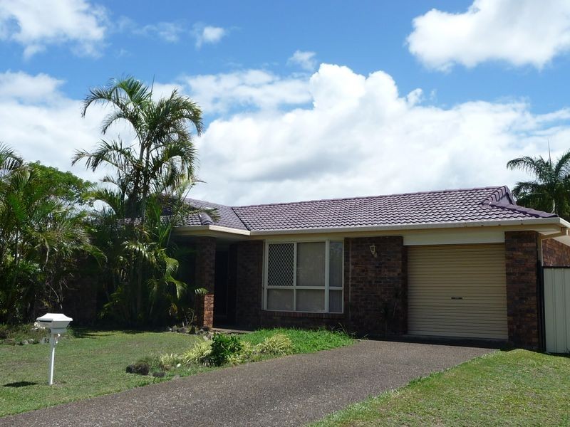 52 Allied Drive, Arundel QLD 4214