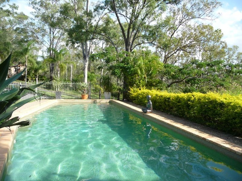 22 Ruth Terrace, Oxenford QLD 4210