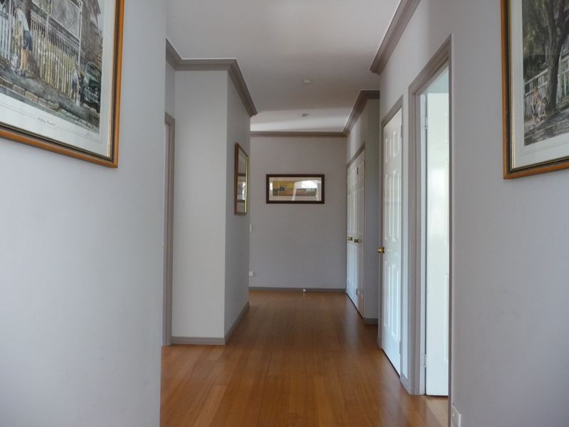 22 Ruth Terrace, Oxenford QLD 4210