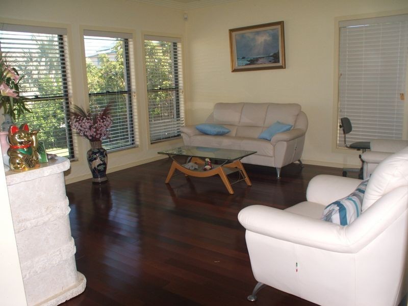 4 Lagos Court, Runaway Bay QLD 4216