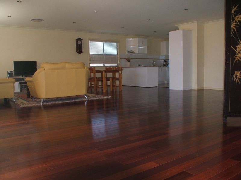 4 Lagos Court, Runaway Bay QLD 4216