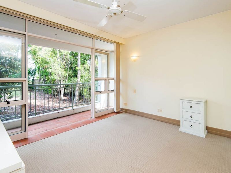 6/76 Chichester Drive, Arundel QLD 4214